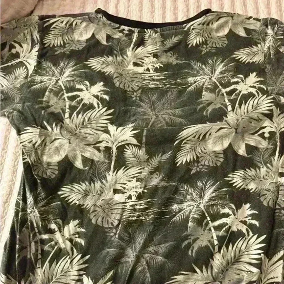 Carbon Beach Floral Simple Shirt Lightweight Summer Medium - Picture 4 of 4